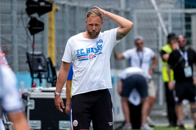 Daniel Brinkmann (Trainer, Cheftrainer, FC Hansa), Einzelbild, Einzelfoto, Aktion, Action, 09.08.2026, Sinsheim (Deutschland), Fussball, 3. Liga, TSG 1899 Hoffenheim II - Hansa Rostock, DFB DFL REGULATIONS PROHIBIT ANY USE OF PHOTOGRAPHS AS IMAGE SEQUENCES AND OR QUASI-VIDEO. *** Daniel Brinkmann, Coach, Head Coach, FC Hansa, Single Image, Single Photo, Action, 09 08 2026, Sinsheim, Germany, soccer, 3rd Division, TSG 1899 Hoffenheim II vs. Hansa Rostock, DFB and DFL regulations prohibit any use of photographs as image sequences and or quasi-video xozx