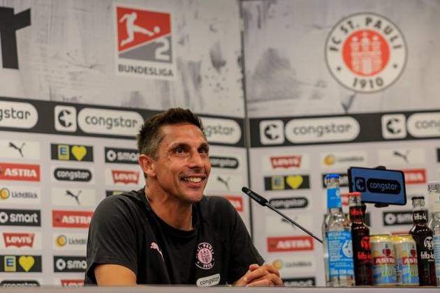 Trainer Marcel Rapp ( Pauli ) bei der Pk nach dem Spiel Deutschland , Hamburg , Millerntorstadion , Fussball , 2 . Bundesliga , FC St Pauli - SPVGG Greuther Fürth *** Coach Marcel Rapp of St. Pauli at the postgame press conference; Germany, Hamburg, Millerntor Stadium, soccer, 2. Bundesliga, FC St. Pauli vs. SPVGG Greuther Fürth
