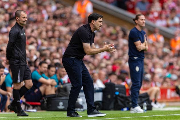 Football - Pre-Season Friendly - Liverpool FC v AS Monaco LIVERPOOL, ENGLAND - Saturday, August 8, 2026: Liverpool s head coach Andoni Iraola during a pre-season friendly match between Liverpool FC and AS Monaco FC at Anfield. (Photo by David Rawcliffe Propaganda) LIVERPOOL Anfield MERSEYSIDE ENGLAND  Copyright: xDavidxRawcliffex P2026-08-09-Liverpool_Monaco-89
