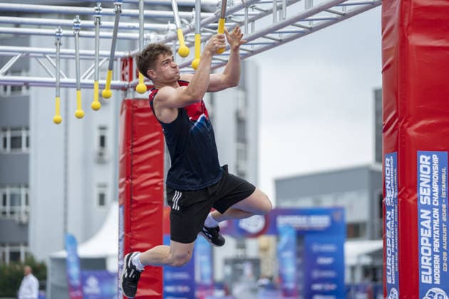 European Modern pentathlon, moderner Fünfkampf Championships ISTANBUL, TURKIYE - AUGUST 09 : Ross Charlton of Great Britain win the bronze medal as the 2026 European Senior Modern Pentathlon Championships conclude at Burhan Felek Sports Complex in Istanbul, Turkiye on August 09, 2026 in Istanbul, Turkiye. Arife Karakum Anadolu Istanbul Turkey. Editorial use only. Please get in touch for any other usage.  Copyright: x2026xAnadoluxArifexKarakumx
