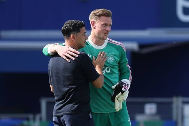 ZWOLLE - AFC Ajax Amsterdam coach Michel Sanchez with AFC Ajax Amsterdam goalkeeper Marc Ter Stegen after the Eredivisie match between PEC Zwolle and Ajax at MAC3PARK stadium on August 8, 2026 in Zwolle, the Netherlands. (Photo by DeFodi Images) - *** ZWOLLE AFC Ajax Amsterdam coach Michel Sanchez with AFC Ajax Amsterdam goalkeeper Marc Ter Stegen after the Eredivisie match between PEC Zwolle and Ajax at MAC3PARK Stadium on August 8, 2026, in Zwolle, the Netherlands. Photo by DeFodi Images