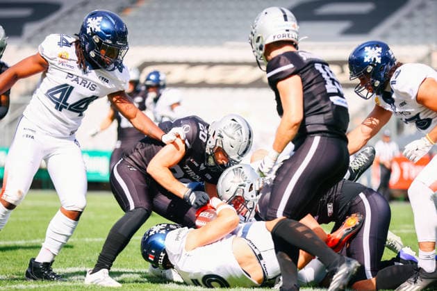 AMERICAN FOOTBALL - EFA, Raiders vs Musketeers INNSBRUCK,AUSTRIA,09.AUG.26 - AMERICAN FOOTBALL - EFA, Raiders Tirol vs Paris Musketeers. Image shows both teams.  GEPAxpictures xOleskiixMarusyk