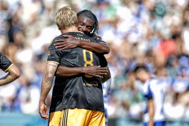 ZWOLLE , 09-08-2026 , MAC3park stadion , season 2026 2027 , Dutch Eredivisie football , match between PEC Zwolle and Ajax 0-2. picture shows Ajax goal scorers today Julian Brandt (0-2) and Ajax player Jorthy Mokio (0-1) PEC - Ajax  x205583025x Copyright: