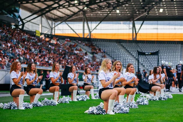 AMERICAN FOOTBALL - EFA, Raiders vs Musketeers INNSBRUCK,AUSTRIA,09.AUG.26 - AMERICAN FOOTBALL - EFA, Raiders Tirol vs Paris Musketeers. Image shows cheerleaders.  GEPAxpictures xOleskiixMarusyk