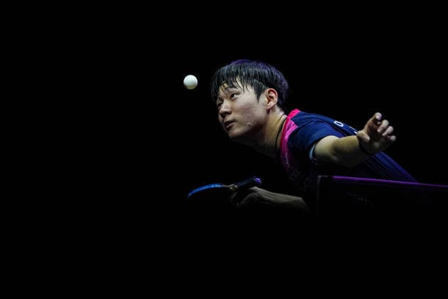 (260809) -- YOKOHAMA, Aug. 9, 2026 -- Oh Junsung of South Korea serves during the men s singles final match between Harimoto Tomokazu of Japan and Oh Junsung of South Korea at the WTT Champions Yokohama 2026 in Yokohama, Japan, Aug. 9, 2026. ) (SP)JAPAN-YOKOHAMA Table tennis, Tischtennis WTT CHAMPIONS YOKOHAMA-MEN S SINGLES JiaxHaocheng 