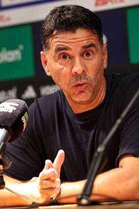 ZWOLLE - AFC Ajax Amsterdam coach Michel Sanchez during the press conference, PK, Pressekonferenz following the Eredivisie match between PEC Zwolle and Ajax at MAC3PARK stadium on August 8, 2026 in Zwolle, the Netherlands. (Photo by DeFodi Images) - *** ZWOLLE AFC Ajax Amsterdam coach Michel Sanchez during the press conference following the Eredivisie match between PEC Zwolle and Ajax at MAC3PARK Stadium on August 8, 2026, in Zwolle, the Netherlands. Photo by DeFodi Images