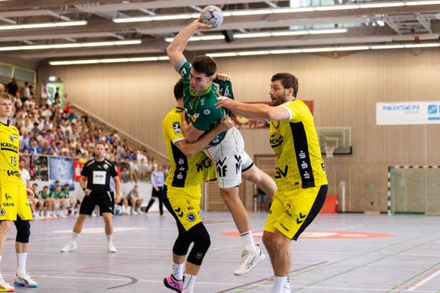 Elias NEWEL (FRISCH AUF! Goeppingen, 40) erzielt ein Tor, Aktion, Torwurf GER, FRISCH AUF! Goeppingen vs. TVB Stuttgart, Handball, Vorbereitung, Turnier, S-Cup Altensteig, Finale, Spielzeit 2026 2027, 09.08.2026, GER, FRISCH AUF! Goeppingen vs. TVB Stuttgart, Handball, Vorbereitung, Turnier, S-Cup Altensteig, Finale, Spielzeit 2026 2027, 09.08.2026, Altensteig *** Elias NEWEL FRISCH AUF Goeppingen, 40, scores a goal, play, shot on goal GER, FRISCH AUF Goeppingen vs. TVB Stuttgart, handball, preseason, tournament, S Cup Altensteig, final, 2026–2027 season, August 9, 2026, GER, FRISCH AUF Goeppingen vs. TVB Stuttgart, handball, preseason, tournament, S Cup Altensteig, final, 2026–2027 season, August 9, 2026, Altensteig Copyright: xEibnerxPressefoto OliverxSchmidtx EP_OST
