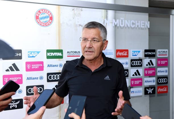 Fussball, Frauen, Saison 2026 2027, FC Bayern München - Paris FC, Freundschaftsspiel, Testspiel, Sportpark Unterhaching Herbert Hainer, Präsident (FC Bayern München) im Interview Kopf, Portrait *** Soccer, Women, 2026–2027 Season, FC Bayern Munich vs. Paris FC, Friendly Match, Exhibition Match, Sportpark Unterhaching, Interview with Herbert Hainer, President of FC Bayern Munich, Profile, Portrait