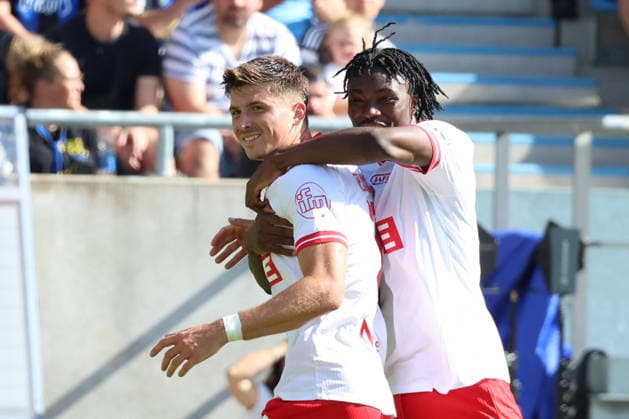 09.08.2026, xrekx, Fussball 3.Liga, 1.FC Saarbruecken - Rot-Weiss Essen v.l. Torjubel nach dem Tor zum celebrating the goal celebrate 0:2 durch Semir Telalovic (Rot-Weiss Essen) mit Dickson Abiama (Rot-Weiss Essen) (DFL DFB REGULATIONS PROHIBIT ANY USE OF PHOTOGRAPHS as IMAGE SEQUENCES and or QUASI-VIDEO) Saarbruecken *** August 9, 2026, xrekx, Soccer 3rd Division, 1 FC Saarbrücken vs. Rot-Weiß Essen – Goal celebration after Semir Telalovic’s goal to make it 0–2 for Rot-Weiß Essen, featuring Dickson Abiama. Rot-Weiß Essen. DFL and DFB regulations prohibit any use of photographs as image sequences and or QUASI VIDEO Saarbrücken