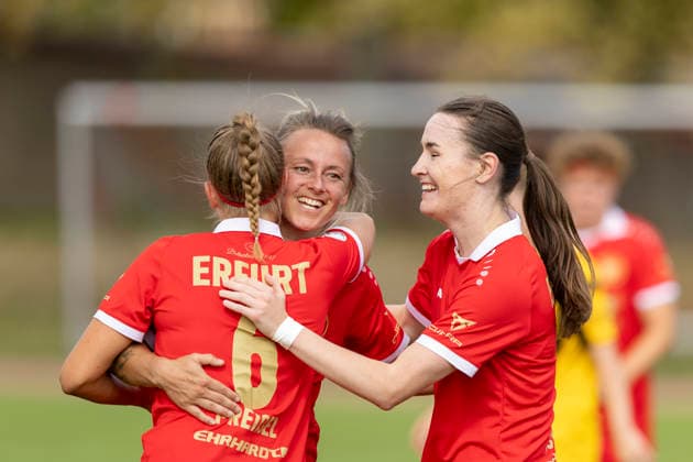 KOWO Sommercup 2026: 1. FFV Erfurt vs. SG Dynamo Dresden; Erfurt; 09.08.2026 Jubel, Luisa Preißel ( 6; 1. FFV Erfurt) mit Angelina Lübcke ( 9; 1. FFV Erfurt) (dahinter) und Lea Schrenk ( 19; 1. FFV Erfurt) (rechts) KOWO Sommercup 2026: 1. FFV Erfurt vs. SG Dynamo Dresden; Sportforum Johannesplatz Erfurt; 09.08.2026 *** KOWO Summer Cup 2026: 1 FFV Erfurt vs. SG Dynamo Dresden, Erfurt, August 9, 2026. Cheers, Luisa Preißel 6 1 FFV Erfurt with Angelina Lübcke 9 1 FFV Erfurt behind her and Lea Schrenk 19 1 FFV Erfurt on the right KOWO Summer Cup 2026 1 FFV Erfurt vs. SG Dynamo Dresden Sportforum Johannesplatz, Erfurt, August 9 August 9, 2026 Copyright: xBEAUTIFULxSPORTS Duehringx