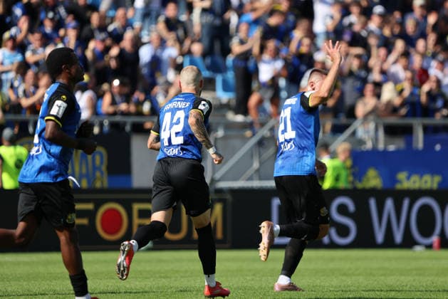 09.08.2026, Fussball, Herren, 3. Liga, Saison 2026 2027, 1. FC Saarbrücken - Rot-Weiss Essen, Torjubel zum 1:2, Torschütze: Mladen Cvjetinovic (1. FC Saarbrücken) Saarbrücken Ludwigsparkstadion Saarland Deutschland (DEU) *** August 9, 2026, Soccer, Men s, 3rd Division, 2026–2027 Season, 1 FC Saarbrücken vs. Rot-Weiss Essen, goal celebration after the 1–2, goal scorer Mladen Cvjetinovic, 1 FC Saarbrücken, Saarbrücken, Ludwigsparkstadion, Saarland, Germany, DEU Copyright: xSebastianxBachx