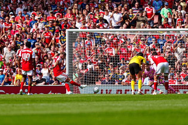 Tor zum 2:3 per Elfmeter Strafstoss Viktor Gyökeres (FC Arsenal, 14) GER, FC Arsenal vs. Borussia Dortmund, Fußball, Emirates Cup 2026, Saison 2026 2027, 09.08.2026 GER, FC Arsenal vs. Borussia Dortmund, Fußball, Testspiel, Saison 2026 2027, 09.08.2026 London *** Goal to make it 2–3 on a penalty kick by Viktor Gyökeres, Arsenal FC, August 14, 2026, Arsenal FC vs. Borussia Dortmund, Soccer, Emirates Cup 2026, 2026–2027 Season, August 9, 2026, GER, FC Arsenal vs. Borussia Dortmund, soccer, friendly match, 2026–2027 season, August 9, 2026, London Copyright: xEibner-Pressefoto MarcelxvonxFehrnx EP_MFN_P