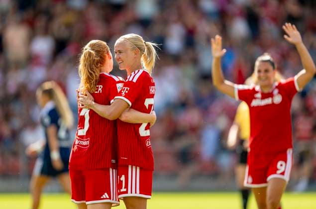 09.08.2026, Google Pixel Frauen-Bundesliga: Testspiel FC Bayern Frauen - Paris FC, im Sportpark Unterhaching, Pernille Harder (FC Bayern München) Torjubel *** August 9, 2026, Google Pixel Women s Bundesliga Friendly Match: FC Bayern Women vs. Paris FC, at Sportpark Unterhaching, Pernille Harder of FC Bayern Munich Celebrates a Goal
