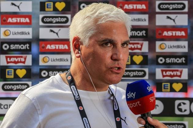 Sportdirektor Andreas Bornemann ( Pauli ) Deutschland , Hamburg , Millerntorstadion , Fussball , 2 . Bundesliga , FC St Pauli - SPVGG Greuther Fürth *** Sports Director Andreas Bornemann, St. Pauli, Germany, Hamburg, Millerntor Stadium, soccer, 2. Bundesliga, FC St. Pauli vs. SPVGG Greuther Fürth