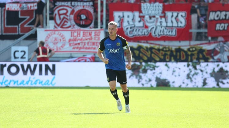 09.08.2026, xrekx, Fussball 3.Liga, 1.FC Saarbruecken - Rot-Weiss Essen v.l. Florian Pick (1. FC Saarbruecken) bejubelt den Treffer zum 2:2 (DFL DFB REGULATIONS PROHIBIT ANY USE OF PHOTOGRAPHS as IMAGE SEQUENCES and or QUASI-VIDEO) Saarbruecken *** August 9, 2026, xrekx, Soccer 3rd Division, 1 FC Saarbrücken vs. Rot-Weiss Essen, photo by Florian Pick. 1 FC Saarbrücken celebrates the goal that tied the game at 2–2. DFL and DFB regulations prohibit any use of photographs as image sequences and or quasi-video. Saarbrücken
