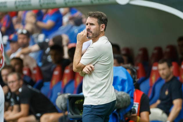 Gian-Luca Privitelli (FC Thun, Trainer) , Schweiz, Fussball, Super League, 3.Spieltag, 2026 2027, FC Basel 1893 vs. FC Thun, 09.08.2026, Basel Sankt Jakob Park Schweiz *** Gian Luca Privitelli, FC Thun, Coach, Switzerland, Soccer, Super League, Matchday 3, 2026–2027, FC Basel 1893 vs. FC Thun, August 9, 2026, St. Jakob Park, Basel, Switzerland Copyright: xGrantxHubbsx