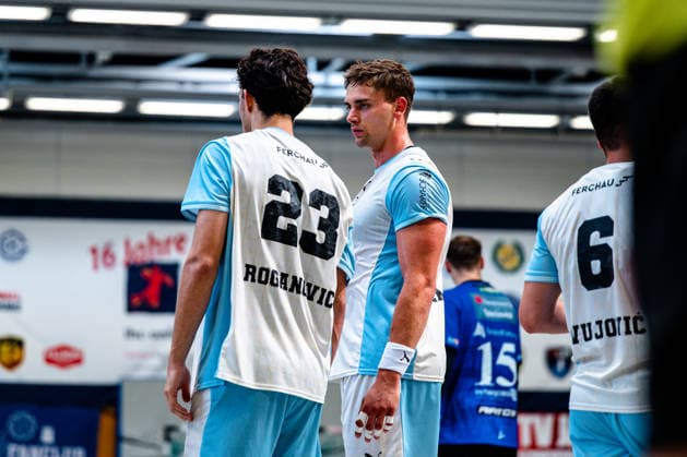 09.08.2026, xdobgx, Handball Heide-Cup 2026, VfL Gummersbach - Mors Thy Handbold v.l. Nikola RoganoviÄ‡ (VfL Gummersbach, 23), Å tÄ›pan Zeman (VfL Gummersbach, 66) im Gespräch, in conversation Schneverdingen *** August 9, 2026, xdobgx, 2026 Heide Cup Handball Tournament, VfL Gummersbach vs. Mors Thy Handball: Nikola Roganovic (VfL Gummersbach), 23; ätepán Zeman (VfL Gummersbach), 66; in conversation, Schneverdingen