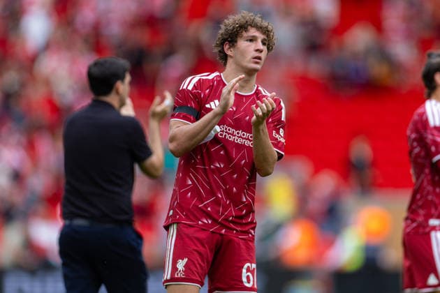 Football - Pre-Season Friendly - Liverpool FC v AS Monaco LIVERPOOL, ENGLAND - Saturday, August 8, 2026: Liverpool s Lewis Koumas applauds the supporters after a pre-season friendly match between Liverpool FC and AS Monaco FC at Anfield. Liverpool lost 3-2. (Photo by David Rawcliffe Propaganda) LIVERPOOL Anfield MERSEYSIDE ENGLAND  Copyright: xDavidxRawcliffex P2026-08-09-Liverpool_Monaco-151