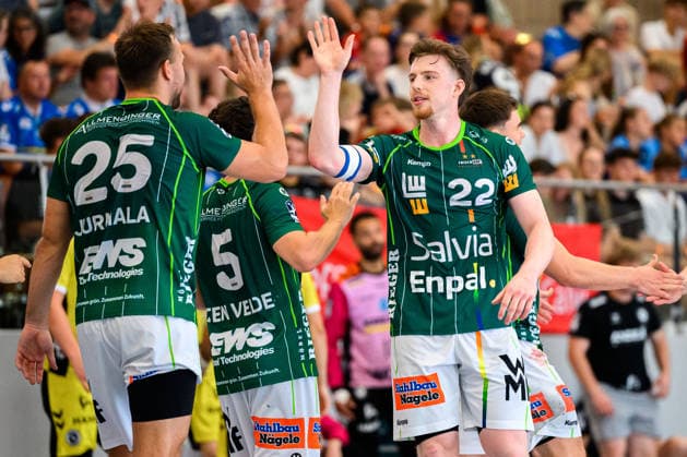 Altensteig: SCup - Finale - 26 27 - Frisch Auf Goeppingen - TVB Stuttgart v.li. Ludvig Jurmala (Goeppingen), Erik Persson (Goeppingen) Altensteig Eichwaldhalle Baden-Württemberg Deutschland *** Altensteig SCup Final, 26–27: Frisch Auf Göppingen vs. TVB Stuttgart; from left: Ludvig Jurmala (Göppingen), Erik Persson (Göppingen); Altensteig, Eichwaldhalle, Baden-Württemberg, Germany
