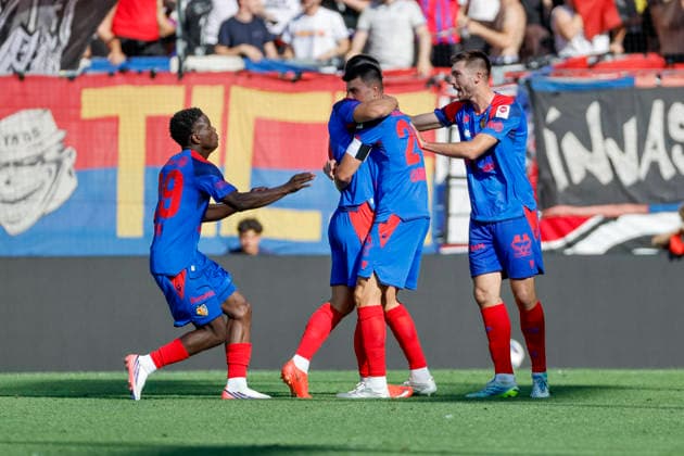 Torjubel FC Basel beim 3:0 durch Zan Celar (FC Basel, 09) , Schweiz, Fussball, Super League, 3.Spieltag, 2026 2027, FC Basel 1893 vs. FC Thun, 09.08.2026, Basel Sankt Jakob Park Schweiz *** FC Basel celebrates Zan Celar s goal to make it 3–0, FC Basel, 09, Switzerland, Soccer, Super League, Matchday 3, 2026–2027, FC Basel 1893 vs. FC Thun, August 9, 2026, Basel, St. Jakob Park, Switzerland Copyright: xGrantxHubbsx