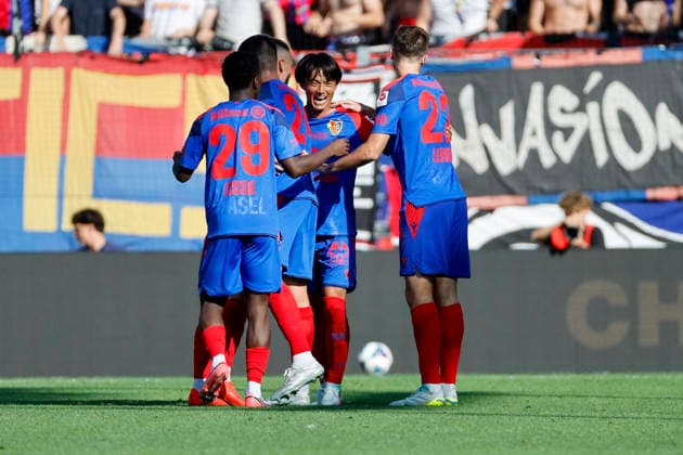 Torjubel FC Basel beim 3:0 durch Zan Celar (FC Basel, 09) , Schweiz, Fussball, Super League, 3.Spieltag, 2026 2027, FC Basel 1893 vs. FC Thun, 09.08.2026, Basel Sankt Jakob Park Schweiz *** FC Basel celebrates Zan Celar s goal to make it 3–0, FC Basel, 09, Switzerland, Soccer, Super League, Matchday 3, 2026–2027, FC Basel 1893 vs. FC Thun, August 9, 2026, Basel, St. Jakob Park, Switzerland Copyright: xGrantxHubbsx