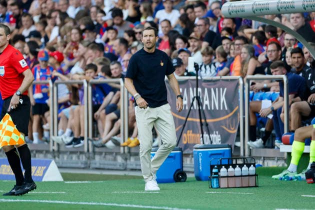 Stephan Lichtsteiner (FC Basel, Trainer) , Schweiz, Fussball, Super League, 3.Spieltag, 2026 2027, FC Basel 1893 vs. FC Thun, 09.08.2026, Basel Sankt Jakob Park Schweiz *** Stephan Lichtsteiner, FC Basel, Coach, Switzerland, Soccer, Super League, Matchday 3, 2026–2027, FC Basel 1893 vs. FC Thun, August 9, 2026, Basel, St. Jakob Park, Switzerland Copyright: xGrantxHubbsx