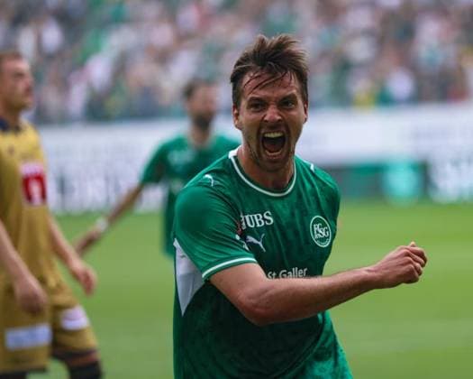 9. August 2026, Fussball, Brack Super League 2026 27, Runde 3, FC St. Gallen 1879 gegen FC Luzern, Berit Sitterstadion, St. Gallen, Schweiz Lukas Görtler (16, FC St. Gallen 1879) nach seinem Ausgleichstreffer Photo: Urs Ottiger *** August 9, 2026, Soccer, Brack Super League 2026–27, Round 3, FC St. Gallen 1879 vs. FC Lucerne, Berit Sitter Stadium, St. Gallen, Switzerland: Lukas Görtler, 16, of FC St. Gallen 1879 after scoring the equalizer. Photo by Urs Ottiger