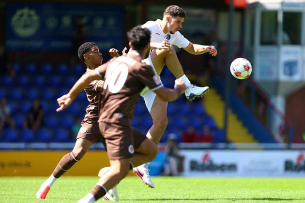 19 Jack Wardius (FC St. Pauli U23), 4 Denis Koldzic (Bremer SV) Fußball I Herren I Regionalliga Nord I Saison 2026-2027 I 2. Spieltag I FC St. Pauli U23 - Bremer SV I 09.08.2026 I Edmund-Plambeck-Stadion *** 19 Jack Wardius, FC St. Pauli U23, 4 Denis Koldzic Bremer SV Men s Soccer I Regionalliga Nord I 2026–2027 Season I Matchday 2 I FC St. Pauli U23 vs. Bremer SV I August 9, 2026 I Edmund Plambeck Stadium