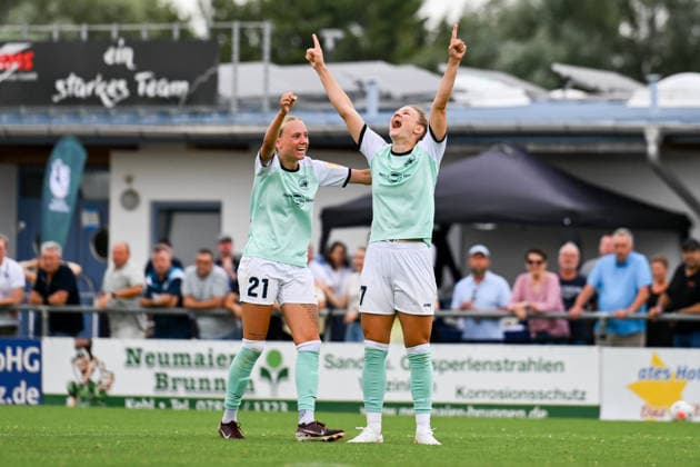 09.08.2026, Fußball, 2. Frauen-Bundesliga, 2026 2027, 2. Spieltag,SC Sand - SG 99 Andernach Jubel bei Carolin Schraa (rechts) und Isabel Pfeiffer (links) nach dem 2:1 Führungstreffer. *** August 9, 2026, Soccer, Women s Bundesliga 2, 2026–2027, Matchday 2, SC Sand vs. SG 99 Andernach: Carolin Schraa (right) and Isabel Pfeiffer (left) celebrate after scoring the opening goal to take a 2–1 lead
