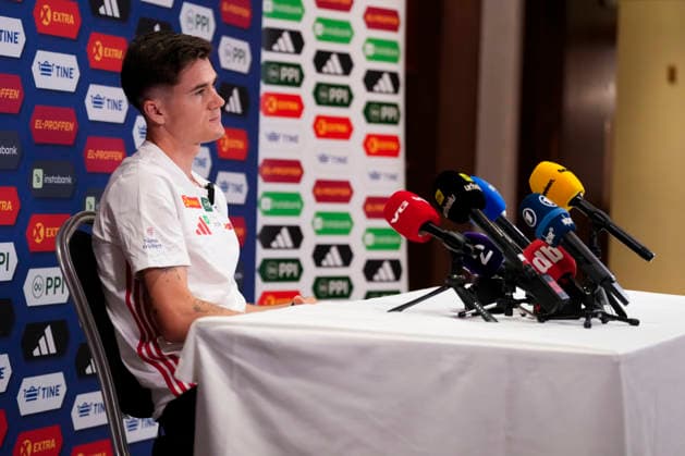 European Athletics Outdoor Championships 2026 Birmingham, England 20260809. Jakob Ingebrigtsen during Sunday s press conference, PK, Pressekonferenz at the Norwegian team s hotel in Birmingham, ahead of the European Athletics Championships. The championships start on Monday. Photo: Beate Oma Dahle NTB Birmingham England EDITORIAL USE ONLY. RESTRICTED USE FOR BETTING COMPANIES Ref:_SPO6y_Z644ksIM.jpg *** 2026 European Athletics Outdoor Championships, Birmingham, England, August 9, 2026. Jakob Ingebrigtsen during Sunday’s press conference at the Norwegian team’s hotel in Birmingham, ahead of the European Athletics Championships. The championships begin on Monday. Photo: Beate Oma Dahle, NTB, Birmingham, England. EDITORIAL USE ONLY. RESTRICTED USE FOR BETTING COMPANIES.  Copyright: xBeatexOmaxDahlex xNTBx