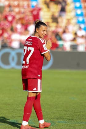 Arianna Caruso (FC Bayern Muenchen, 27), GER, FC Bayern Muenchen vs. Paris FC, Fussball, Testspiel, Saison 2026 2027, 09.08.2026, GER, FC Bayern Muenchen vs. Paris FC, Fussball, Testspiel, Saison 2026 2027, 09.08.2026 Unterhaching *** Arianna Caruso, FC Bayern Munich, 27, GER, FC Bayern Munich vs. Paris FC, Soccer, Friendly, 2026–2027 Season, August 9, 2026, GER, FC Bayern Munich vs. Paris FC, Soccer, Friendly Match, 2026–2027 Season, August 9, 2026, Unterhaching Copyright: xEibner-Pressefoto JennixMaulx EP_JML