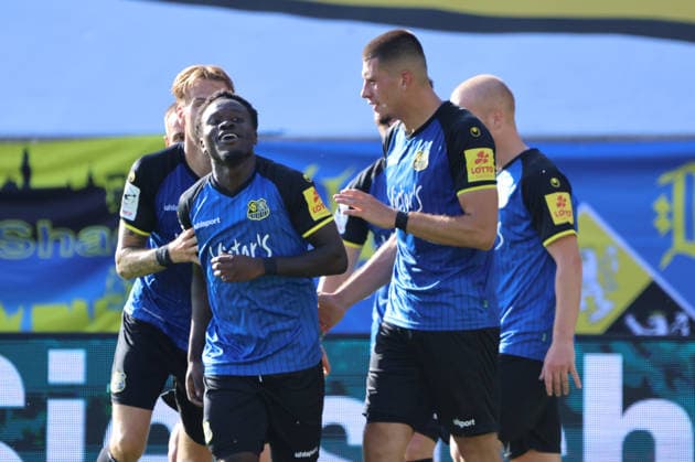 09.08.2026, Fussball, Herren, 3. Liga, Saison 2026 2027, 1. FC Saarbrücken - Rot-Weiss Essen, Torjubel zum 5:2, Torschütze: Kelsey Owusu (1. FC Saarbrücken) Saarbrücken Ludwigsparkstadion Saarland Deutschland (DEU) *** August 9, 2026, Soccer, Men s, 3rd Division, 2026–2027 Season, 1 FC Saarbrücken vs. Rot-Weiss Essen, goal celebration after the 5–2 goal, goal scorer Kelsey Owusu, 1 FC Saarbrücken, Saarbrücken, Ludwigsparkstadion, Saarland, Germany, DEU Copyright: xSebastianxBachx