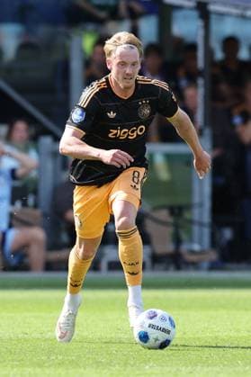 ZWOLLE - AFC Ajax Amsterdam midfielder Julian Brandt during the Eredivisie match between PEC Zwolle and Ajax at MAC3PARK stadium on August 8, 2026 in Zwolle, the Netherlands. (Photo by DeFodi Images) - *** ZWOLLE AFC Ajax Amsterdam midfielder Julian Brandt during the Eredivisie match between PEC Zwolle and Ajax at MAC3PARK Stadium on August 8, 2026, in Zwolle, the Netherlands. Photo by DeFodi Images