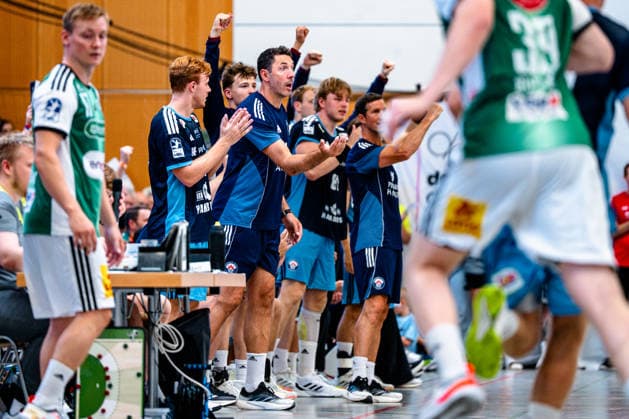 09.08.2026, xdobgx, Handball Heide-Cup 2026, TSV Hannover-Burgdorf - Handball Club Hamburg v.l. Handball Club Hamburg Teamjubel, Jubel, Torjubel, jubelt ueber das Tor, celebrate the goal, celebration Schneverdingen *** August 9, 2026, xdobgx, Heide Cup 2026 Handball Tournament, TSV Hannover Burgdorf vs. Handball Club Hamburg – Team celebration, cheering, goal celebration, celebrating the goal, Schneverdingen