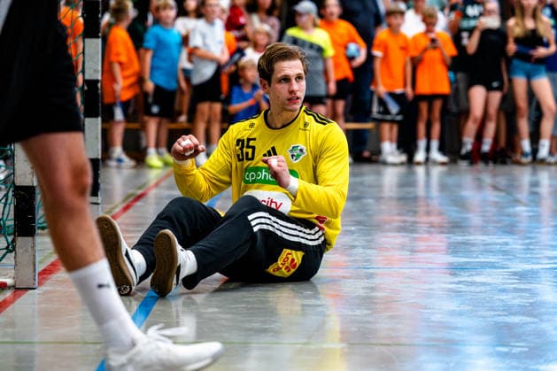 09.08.2026, xdobgx, Handball Heide-Cup 2026, TSV Hannover-Burgdorf - Handball Club Hamburg v.l. Joel Birlehm (TSV Hannover-Burgdorf, 35) Jubelt ueber gehaltenen Ball, abgewehrt, gehalten, Torhueter Schneverdingen *** August 9, 2026, xdobgx, Heide Cup 2026 Handball Tournament, TSV Hannover Burgdorf vs. Handball Club Hamburg; from left: Joel Birlehm (TSV Hannover Burgdorf), 35, celebrating a saved shot; saved, blocked; Schneverdingen goalkeeper