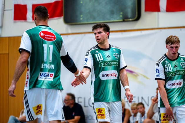 09.08.2026, xdobgx, Handball Heide-Cup 2026, TSV Hannover-Burgdorf - Handball Club Hamburg v.l. Sebastian Heymann (TSV Hannover-Burgdorf, 11), Renars UÅ¡Äins (TSV Hannover-Burgdorf, 10), Daniel Weber (TSV Hannover-Burgdorf, 58) Schneverdingen *** August 9, 2026, xdobgx, 2026 Heide Cup Handball Tournament, TSV Hannover Burgdorf vs. Handball Club Hamburg; l Sebastian Heymann, TSV Hannover Burgdorf, 11; Renars Uöcfor TSV Hannover Burgdorf, 10, Daniel Weber, TSV Hannover Burgdorf, 58 Schneverdingen