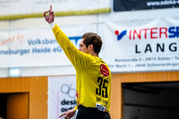 09.08.2026, xdobgx, Handball Heide-Cup 2026, TSV Hannover-Burgdorf - Handball Club Hamburg v.l. Joel Birlehm (TSV Hannover-Burgdorf, 35) Jubelt ueber gehaltenen Ball, abgewehrt, gehalten, Torhueter Schneverdingen *** August 9, 2026, xdobgx, Heide Cup 2026 Handball Tournament, TSV Hannover Burgdorf vs. Handball Club Hamburg; from left: Joel Birlehm (TSV Hannover Burgdorf), 35, celebrating a saved shot; saved, blocked; Schneverdingen goalkeeper
