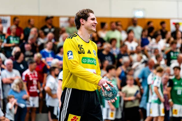 09.08.2026, xdobgx, Handball Heide-Cup 2026, TSV Hannover-Burgdorf - Handball Club Hamburg v.l. Joel Birlehm (TSV Hannover-Burgdorf, 35) lächelnd, freundlicher Gesichtsausdruck, smiling, friendly expression Schneverdingen *** August 9, 2026, xdobgx, 2026 Heide Cup Handball Tournament, TSV Hannover Burgdorf vs. Handball Club Hamburg; left: Joel Birlehm (TSV Hannover Burgdorf), 35, smiling, friendly expression; Schneverdingen