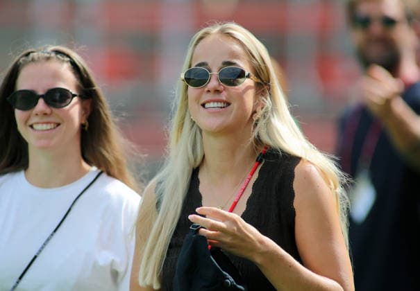 Fussball, Frauen, Saison 2026 2027, FC Bayern München - Paris FC, Freundschaftsspiel, Testspiel, Sportpark Unterhaching Giulia Gwinn (FC Bayern München) in Zivil, Kopfp, Oberkörper *** Soccer, Women, 2026–2027 Season, FC Bayern Munich vs. Paris FC, Friendly Match, Exhibition Match, Sportpark Unterhaching, Giulia Gwinn, FC Bayern Munich in street clothes, headshot, upper body