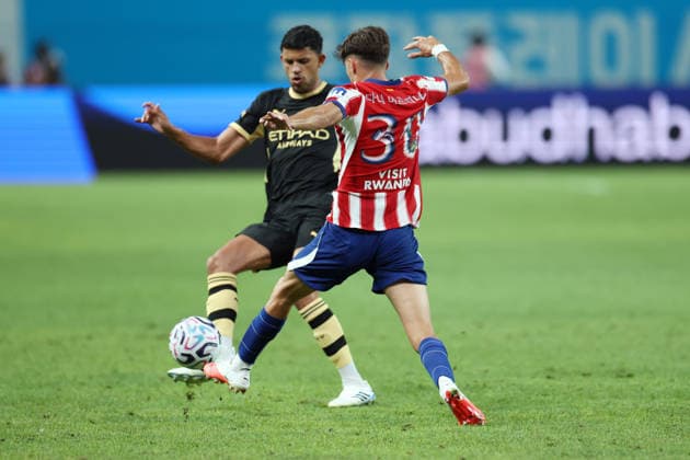 Man City vs Atletico de Madrid pre-season match in Seoul, South Korea Matheus Nunes (L) of Manchester City FC in action against Dani Martinez (R) of Atletico de Madrid during a pre-season friendly soccer match between Manchester City FC and Atletico de Madrid at Seoul World Cup Stadium in Seoul, South Korea, on August 09, 2026. Seoul South Korea  Copyright: xMatrixxImages JungxUi-Chelx