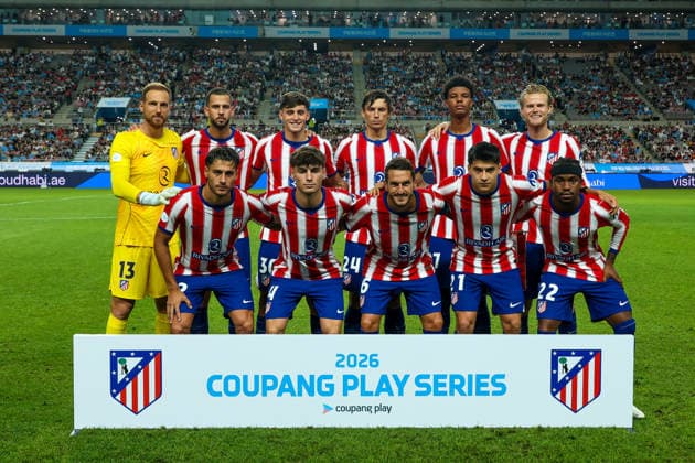 Man City vs Atletico de Madrid pre-season match in Seoul, South Korea Players of Atletico de Madrid pose for a team photo prior to a pre-season friendly soccer match between Manchester City FC and Atletico de Madrid at Seoul World Cup Stadium in Seoul, South Korea, on August 09, 2026. Seoul South Korea  Copyright: xMatrixxImages JungxUi-Chelx