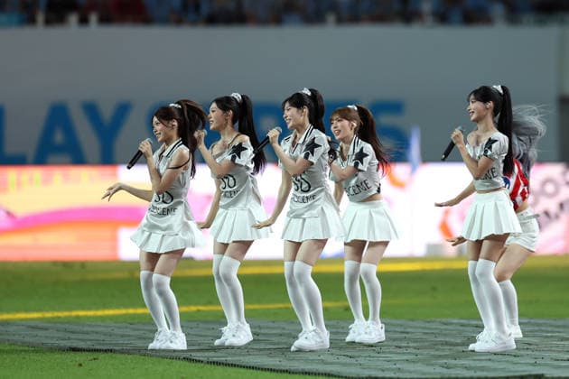 Man City vs Atletico de Madrid pre-season match in Seoul, South Korea K-pop girl group RESCENE performs during a pre-season friendly soccer match between Manchester City FC and Atletico de Madrid at Seoul World Cup Stadium in Seoul, South Korea, on August 09, 2026. Seoul South Korea  Copyright: xMatrixxImages JungxUi-Chelx