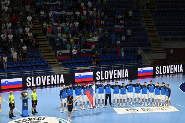 GERMANY vs SLOVENIA TEAM handball U18 Gernany national team, Nationalteam vs Slovenia during EHF U18 European Championship, EM, Europameisterschaft final match at Aleksandar Nikolic Pionir hall, Belgrade 09.08.2026 Foto: HANDBALL, SERBIA, EHF EUROPEAN U18 CHAMPIONSHIP, GERMANY, SLOVENIA Belgrade Aleksandar Nikolic Pionir arena Serbia Copyright: xMarkoxMetlasx xMNxPressx