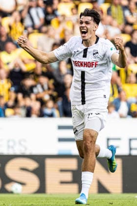 3.Liga: Alemannia Aachen - SC Verl; 09.08.2026 SC Verl bejubelt das Tor, 0:1 durch Felix Vogler (SC Verl, 27) 3.Liga: Alemannia Aachen - SC Verl; Tivoli, Aachen; 09.08.2026 DFB regulations prohibit any use of photographs as image sequences and or quasi video. *** 3rd Division: Alemannia Aachen vs. SC Verl, August 9, 2026. SC Verl celebrates the goal—0–1 by Felix Vogler (SC Verl), 27 3rd Division Alemannia Aachen vs. SC Verl, Tivoli, Aachen, August 9, 2026. DFB regulations prohibit any use of photographs as image sequences and or quasi-video. Copyright: xBEAUTIFULxSPORTS Buriakovx