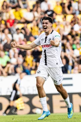 3.Liga: Alemannia Aachen - SC Verl; 09.08.2026 SC Verl bejubelt das Tor, 0:1 durch Felix Vogler (SC Verl, 27) 3.Liga: Alemannia Aachen - SC Verl; Tivoli, Aachen; 09.08.2026 DFB regulations prohibit any use of photographs as image sequences and or quasi video. *** 3rd Division: Alemannia Aachen vs. SC Verl, August 9, 2026. SC Verl celebrates the goal—0–1 by Felix Vogler (SC Verl), 27 3rd Division Alemannia Aachen vs. SC Verl, Tivoli, Aachen, August 9, 2026. DFB regulations prohibit any use of photographs as image sequences and or quasi-video. Copyright: xBEAUTIFULxSPORTS Buriakovx