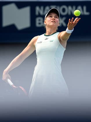 August 9, 2026, Toronto, Ontario, Canada: ELENA RYBAKINA of Kazakhstan serves the ball during her round-of-16 match against Liudmila Samsonova at the National Bank Open, part of the Hologic WTA, Tennis Damen Tour at Sobeys Stadium. Toronto Canada - ZUMAr228 20260809_znp_r228_011 Copyright: xVasiliyxRyabykhx