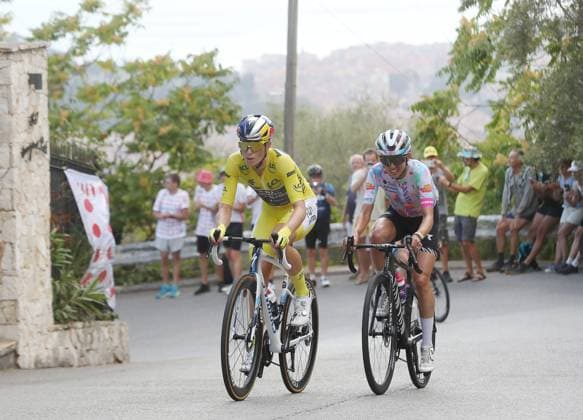Tour de France féminin PHOTOPQR NICE MATIN Jean François Ottonello ; Nice ; 09 08 2026 ; Tour de France Femmes - Etape 9 Nice-Nice, ici dans le Vinaigrier, 4e montee du col d Eze avec Demi Vollering, maillot jaune, et Katarzyna Niewiadoma 9th and final stage of the fifth edition of the Women s Tour de France cycling race, 99.2 km from Nice to Nice, southeastern France on August 9, 2026. Nice France  Copyright: xPHOTOPQR NICExMATIN MAXPPPxJeanxFrançoisxOttonellox 20260809NIM7229 20260809NIM7229