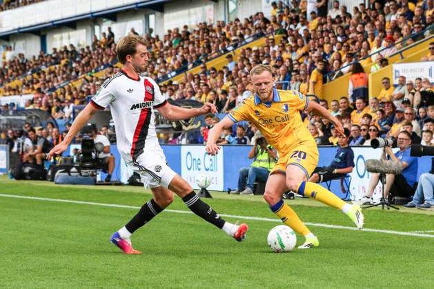 Mansfield Town v Sheffield United, Carabao Cup Frazer Blake-Tracy of Mansfield Town in action during the Mansfield Town v Sheffield United Carabao Cup 1st Round match at Field Mill One Call Stadium, Mansfield, England on 9 August 2026 Credit: Richard Bierton Every Second Media Editorial use only. All images are copyright Every Second Media Limited. No images may be reproduced without prior permission. All rights reserved. Premier League and Football League images are subject to licensing agreements with Football DataCo Limited. see https: www.football-dataco.com Copyright: xIMAGO EveryxSecondxMediax ESM-2086-0052 RichardxBiertonx xEveryxSecondxMediax