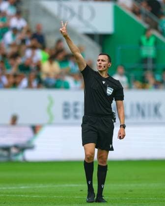 9. August 2026, Fussball, Brack Super League 2026 27, Runde 3, FC St. Gallen 1879 gegen FC Luzern, Berit Sitterstadion, St. Gallen, Schweiz Alessandro Dudic (Schiedsrichter) Photo: Urs Ottiger *** August 9, 2026, Soccer, Brack Super League 2026–27, Round 3, FC St. Gallen 1879 vs. FC Lucerne, Berit Sitter Stadium, St. Gallen, Switzerland; Referee: Alessandro Dudic; Photo: Urs Ottiger