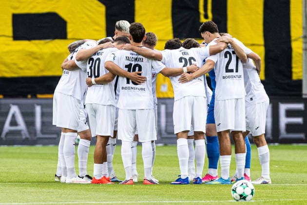 3.Liga: Alemannia Aachen - SC Verl; 09.08.2026 SC Verl im Teamkreis bis zum Spielbeginn. 3.Liga: Alemannia Aachen - SC Verl; Tivoli, Aachen; 09.08.2026 DFB regulations prohibit any use of photographs as image sequences and or quasi video. *** 3rd Division: Alemannia Aachen vs. SC Verl, August 9, 2026; SC Verl in the team huddle until kickoff; 3rd Division: Alemannia Aachen vs. SC Verl at Tivoli, Aachen, August 9, 2026 DFB regulations prohibit any use of photographs as image sequences and or quasi-video Copyright: xBEAUTIFULxSPORTS Buriakovx